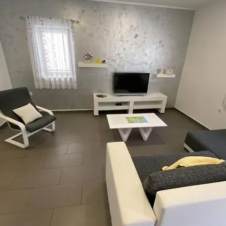 App Krivit Apartament Pula